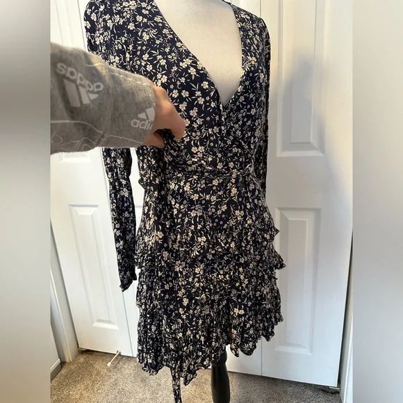 Lulus Cute and Curated Navy Blue Floral Print Tiered Mini Dress / Size Large - Picture 13 of 16